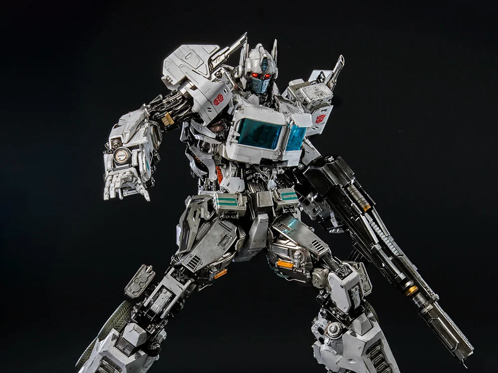 Transformers: Bumblebee Premium Ultra Magnus Limited Edition Action Figure